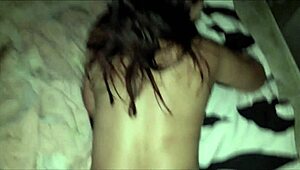 follando rico a mi nena pelirroja latina en una noche de sexo amateur!