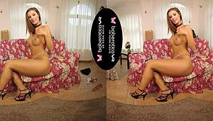 Kann Solo-Girl Jenifer Jane den Dildo-Masturbationsfick in VR mit rasierter Fotze packen?