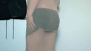 Carmen Nylonjunge Tries Full-Body Nylon