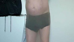 Carmen Nylonjunge Tries Full-Body Nylon