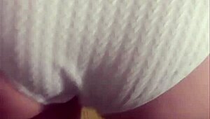 Oh wow, main jenaka dengan mommy blonde tetek besar Jenn dan asetnya yang besar!