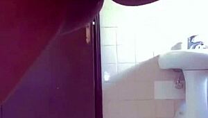 Wet bathtub masturbation with pussy creaming