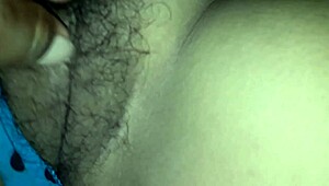 Mostrando La Vagina Peluda De Mi Esposa Claudia!