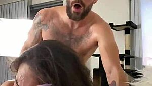 वाह, ये एक्सट्रीम डेस्परेशन ह्यूमिलिएशन और हार्ड फकिंग के साथ आता है प्यूक व्होर के लिए