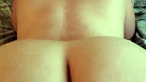 Amateur whore flaunts her massive fat white ass