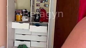 Hej granne, kom över och knulla mig hårt medan min man är borta – vad säger du?