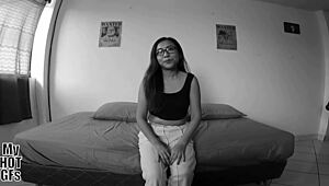 美女嫩妹18+和丰满拉丁女友POV首次试镜拍黄片