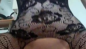 Gémissements discrets d'une Coréenne aux désirs cachés