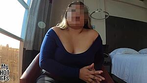 Oh Gott, diese fette Latina zieht mir das Kondom ab, weil's ohne besser fühlt... so geil!