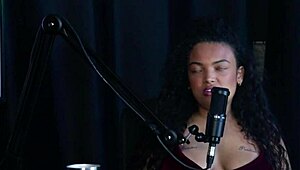 Safada zeigt Blowjob-Fähigkeiten nach Content Creation als Langzeit-Investment Gaucha Yasmin in Rot