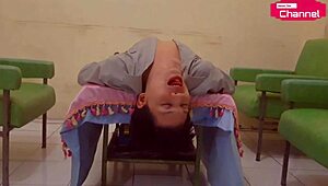 هانسل ثيو تتحول لعارضة أزياء مثيرة، تقدم نفسها كطبق مانيكان شهواني للمعجبين الجزء 1 بموز ولعق