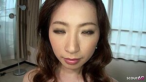 Oh wow, sexy Japanese woman gives rimjob, blows, and swallows cum in uncensored JAV casting! 😍🍆