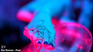 Have you seen these redhead feet crushing cup noodles in a fun domination style