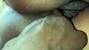 Amateur guy explores his landlady's big fat wet pussy with hands-on play