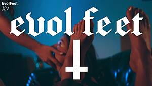 Hey, you're totally trapped with this tickling mistress dominating every inch of your bound body in close-up femdom action 😈🔒