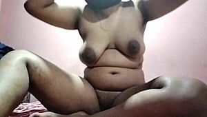 Amateur Fun As Penis Slides Into Sister-In-Law's Tight Pussy