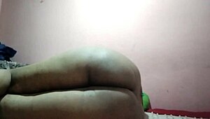 Amateur Fun As Penis Slides Into Sister-In-Law's Tight Pussy