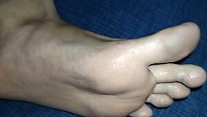 Pezinho With Smelly Feet And Saliva Jerk Off For Me Come On