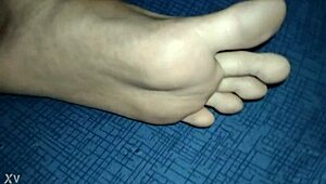 Pezinho With Smelly Feet And Saliva Jerk Off For Me Come On