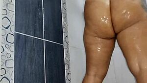 chubby girl masturbates in bathroom with squirting finish