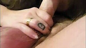 Искаш ли да гледаш как духам големия бял хуй на съпруга си?