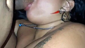 Puta Deu A Buceta Pra Vários No Meio De Todos Na Festa