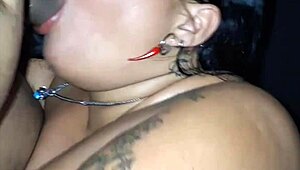 Puta Deu A Buceta Pra Vários No Meio De Todos Na Festa