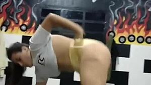 Watch this Argentinian culona deliver an amazing twerk performance!
