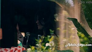 Drobná 18+ ázijská študentka naznačuje zakázané túžby s profesorom