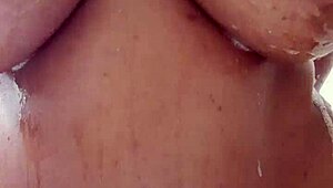 hey, it's bath time with me, stayrichgirl, just chilling in the tub for that dec 18 update