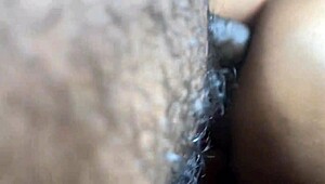 Sexo anal cru com esposa colombiana magra e cu aberto.