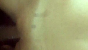 Hey, check out this casual vibe with minha gostosa in a simple setup.