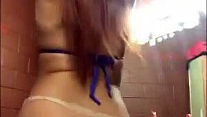 Whoa, check this big ass ebony twerking like crazy! 🍑🔥