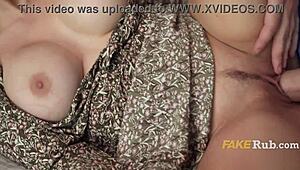 Възрастна жена