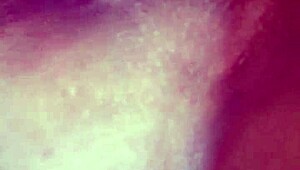 Jeg føler mig så liderlig når jeg bruger min Lovense vibrator til at nå orgasme i denne solo session del 1