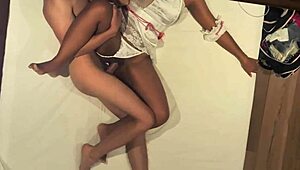 En el motel con venezolana de Tinder, la lleno de leche y la embarazo rápido.