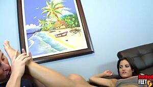 I love watching philly john sperm on chichi medina's sexy latina barefoot soles with her big ass and wet pussy