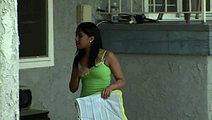 Ik wil mijn Latina poesje gevuld met witte pik à la Emy Reyes met facial