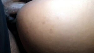 くそ、彼女をドギースタイルで激しくファックして動けなくなるまで😈🍑