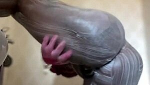 anitawetpussy had an exciting night dancing at the strip club with a new guy