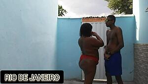A gordinha carioca enjoyed some backyard action. She took that cock in her big Brazilian ass for sexy anal fun.