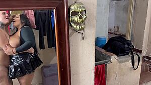 Hei, nappasin vuokralaisen nussimasta takapihalla isoilla luonnollisilla tisseillä ja isolla vatsalla, se kuvas pornoo ja mä en voinu vastustaa liittymistä