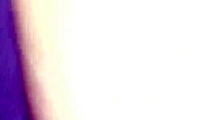 Naked near the road! Desnudo cerca de la carretera!