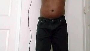 I love finding that extra time to shave and masturbate privately, feel free to join in too!