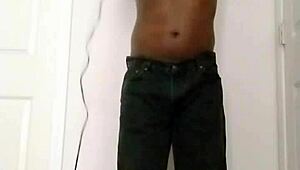 I love finding that extra time to shave and masturbate privately, feel free to join in too!