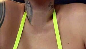 Treeni minipikkuisessa 18+ bikinissä Copacabanan salilla sai mut ihan märäksi ja kiimaisen, melkein potkittiin ulos