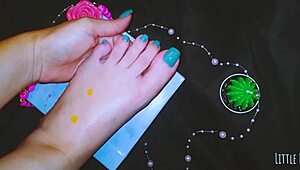 the beautiful teen experiences an intense foot massage leading to orgasm in homemade fetish session