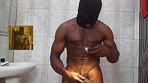 Pornashubby masturbates solo in bathroom after rounds with sugar mummy!