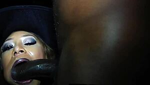 Outdoor doggystyle fuck with curvy ebony baddie bent over on the street