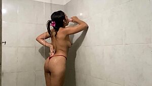 Mi Primo Morboso Me Graba En El Baño Mientras Me Masturbo